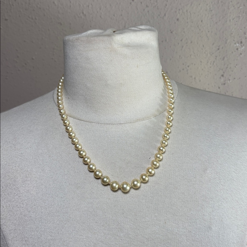 Vintage Pearl Necklace 925 Sterling Gold Tone Clasp Ivory Pearls Dainty Classic - Picture 2 of 14